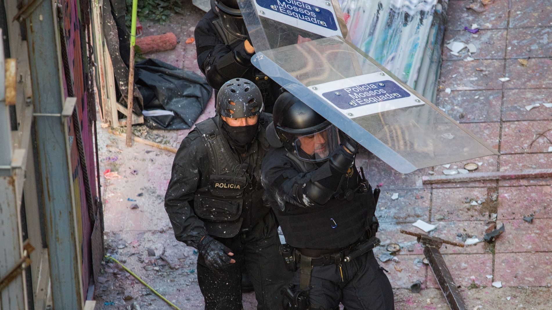Les Mossos parviennent à pénétrer dans le Kubo et la Ruïna