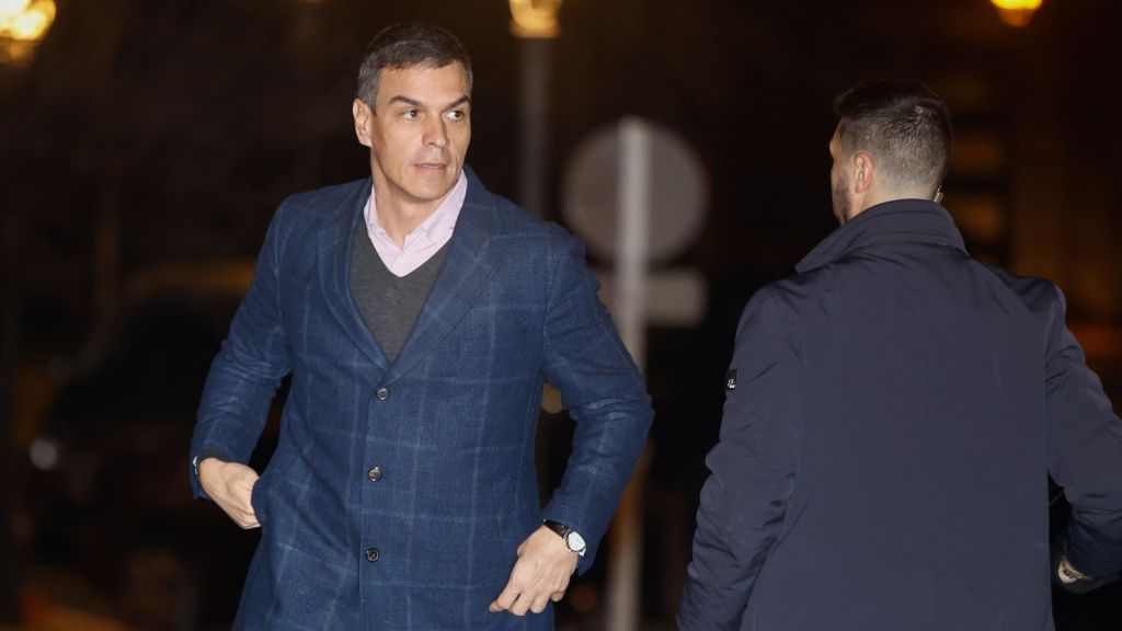 Pedro Sánchez se rend à la chapelle brûlante de Miguel Barroso
