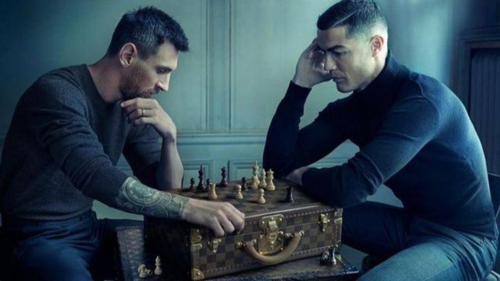 C'est également lui qui a réalisé cette photo mythique (et historique) de Cristiano Ronaldo et Leo Messi