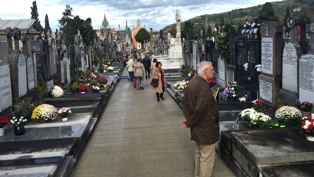 El colapso de las funerarias por las muertes por gripe y covid: "Los familiares esperan cuatro días para enterrar a una persona"