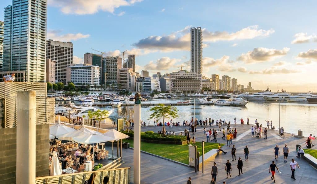 Les États-Unis abaissent les avis aux voyageurs pour le Liban au niveau 3
