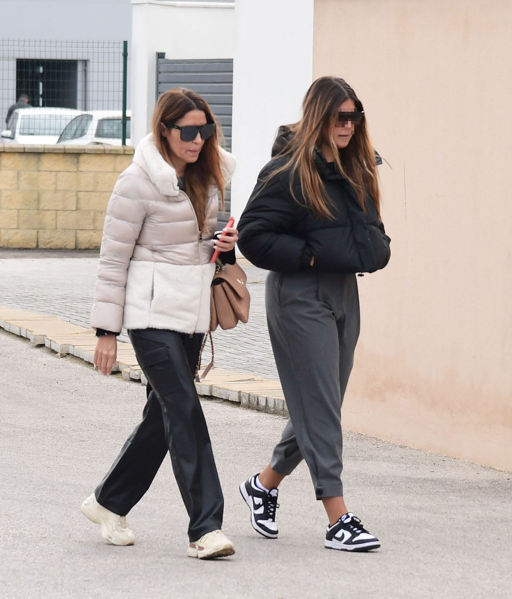 Son épouse et sa fille aînée ont également fait leurs derniers adieux à Aurelio Sánchez