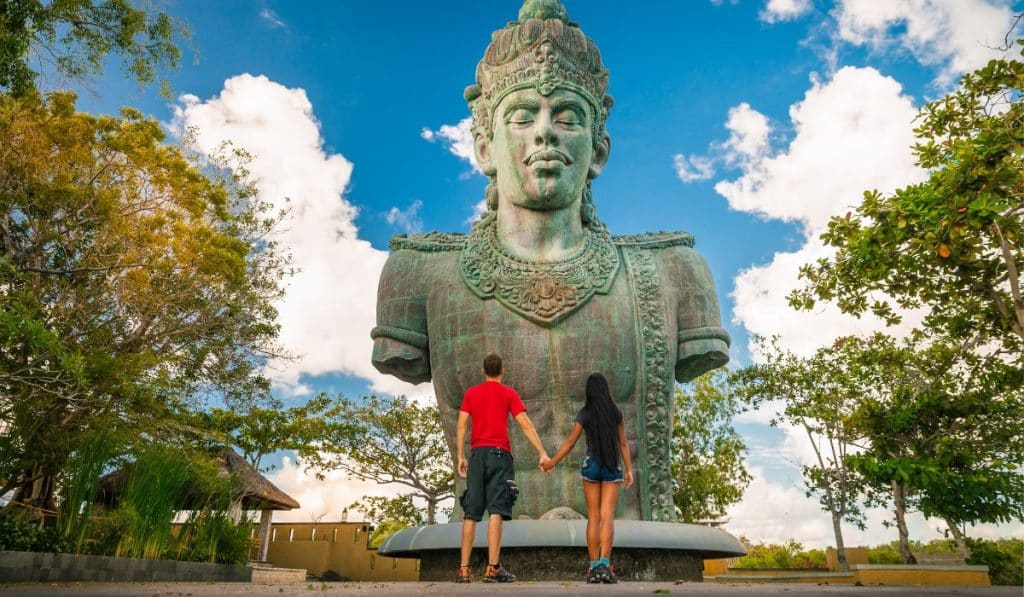 Des responsables étrangers à Bali soutiennent la mise en œuvre d’une nouvelle taxe de séjour