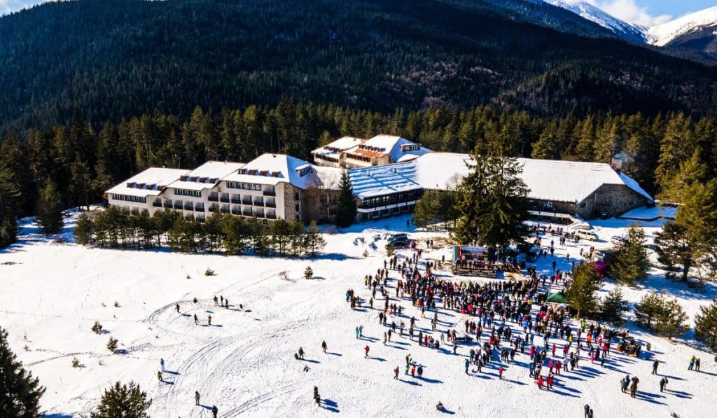 Ce pays renomme officiellement la rue « Nomad Place » pour attirer les nomades numériques