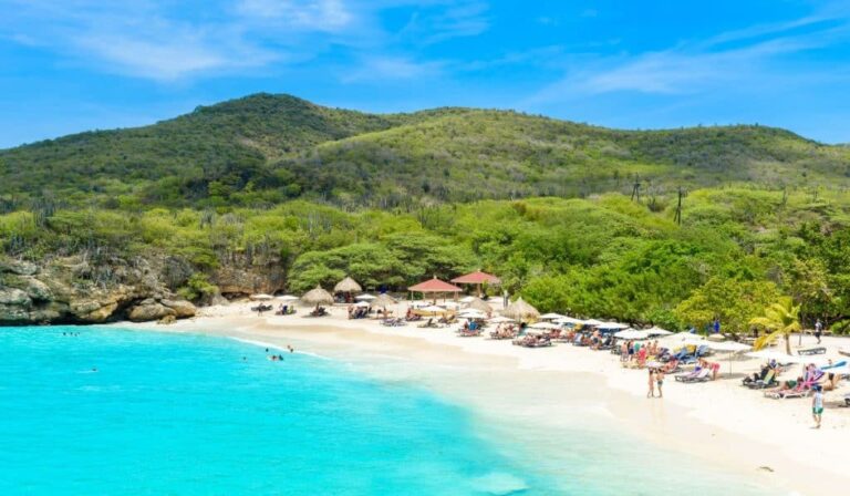 L’île de Curaçao est-elle sûre à visiter ?  Avis aux voyageurs 2024