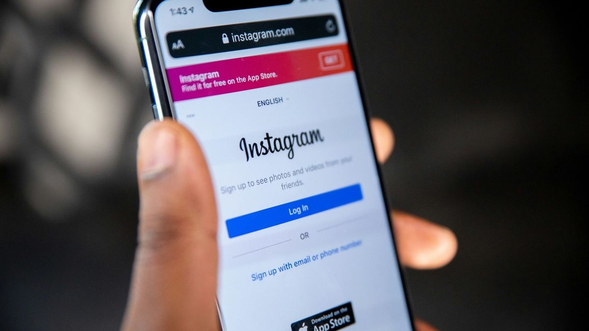 Facebook et Instagram laissent des millions d'utilisateurs dans le monde sans service.
