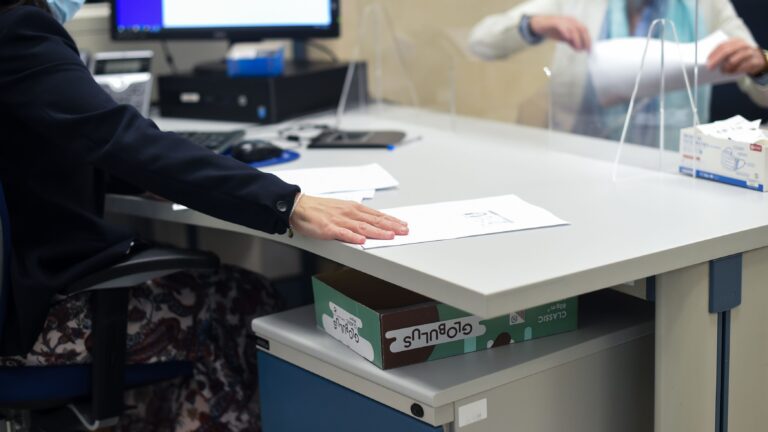 L'augmentation de 2% pour les fonctionnaires ira dans le décret anti-crise