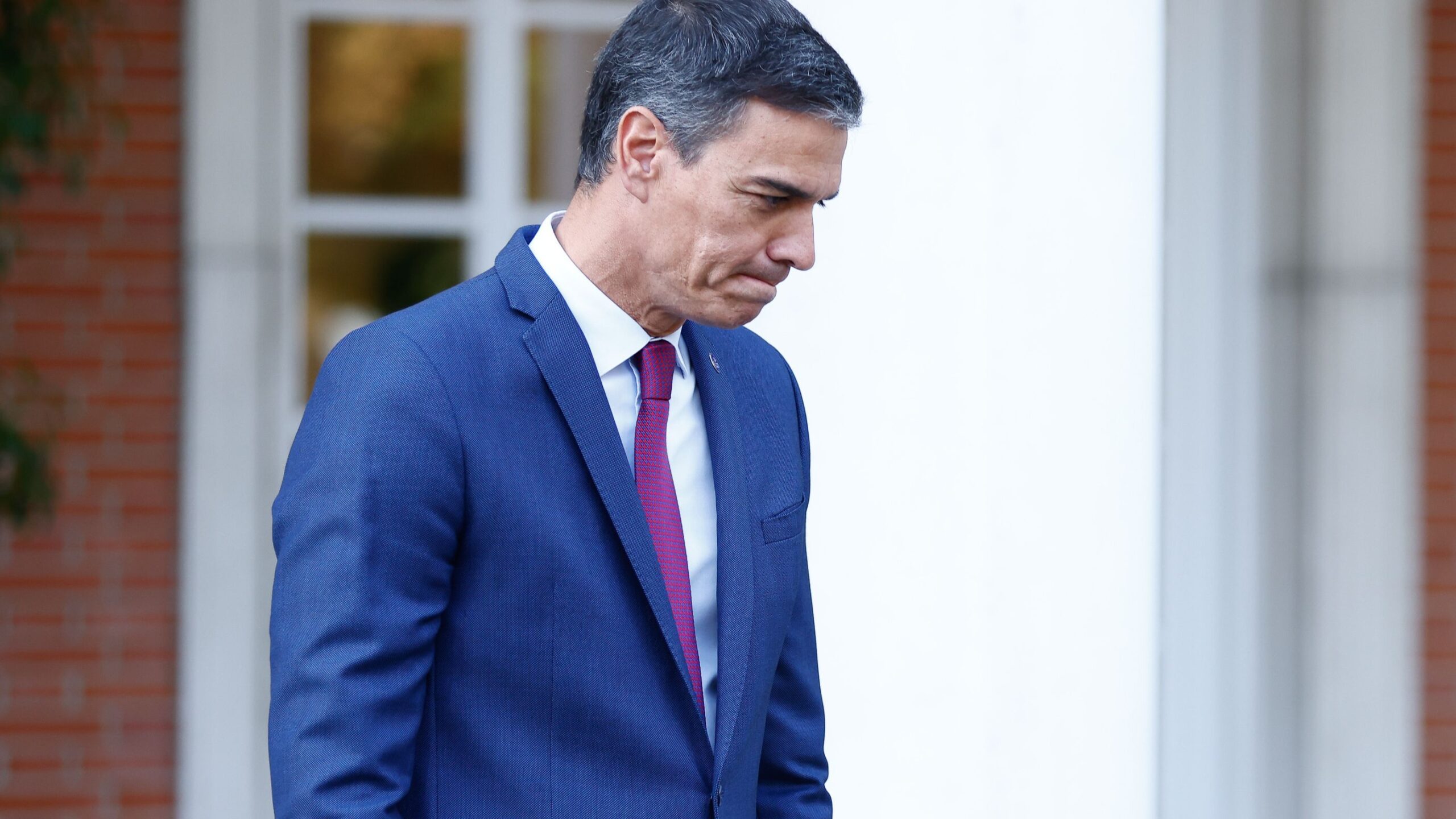 Pedro Sánchez et les messages cachés de son apparition : "Il n'est pas à sa place"