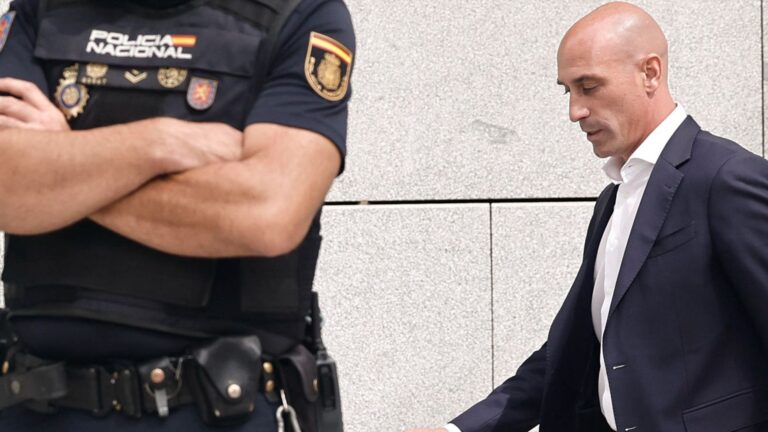 Luis Rubiales, libre après avoir témoigné devant la Garde civile