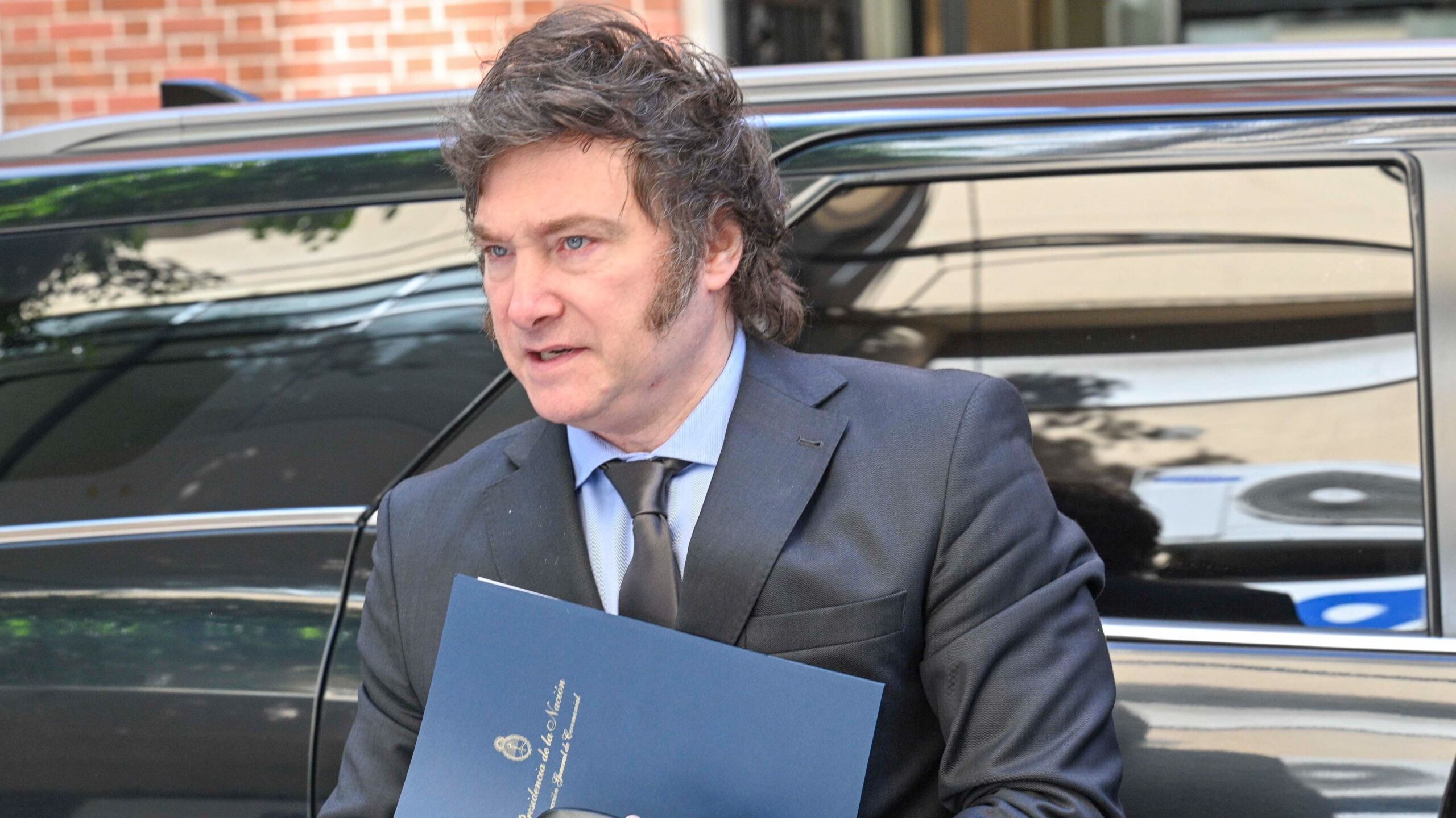 El presidente de Argentina, Javier Milei, carga contra el Gobierno de España tras las declaraciones de Óscar Puente