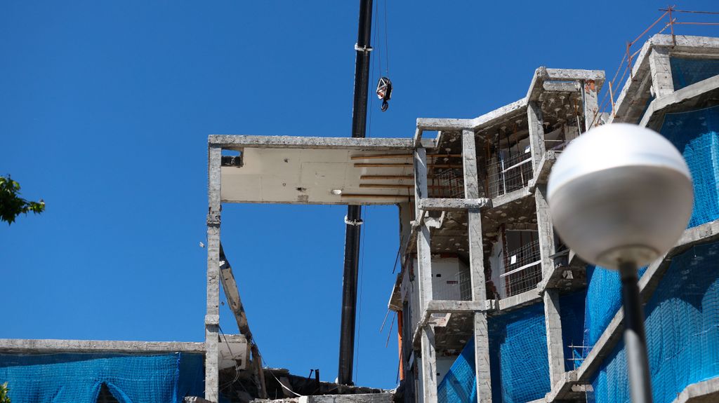 Une partie du sol du bâtiment effondré à Herrera Oria