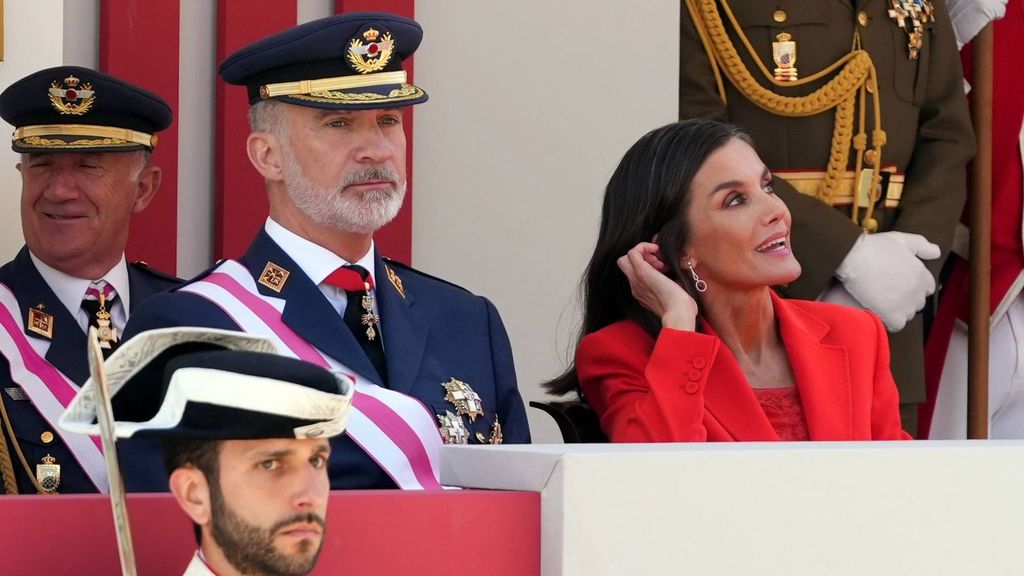 La reine Letizia au défilé de la Journée des Forces armées à Oviedo