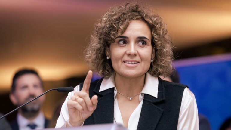 Dolors Montserrat se répète comme tête de liste du PP pour les élections européennes