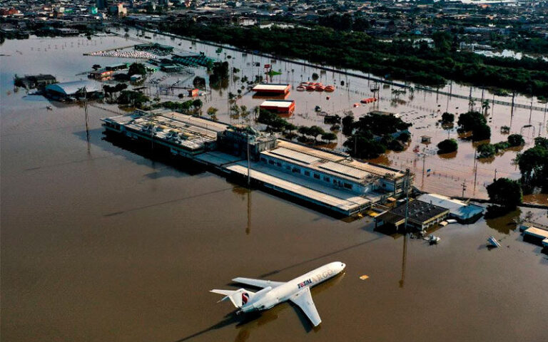 L'aéroport de Porto Alegre fermé pour une durée indéterminée