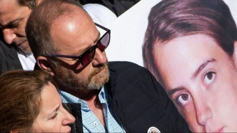 Le père de Marta del Castillo répond à la mère de Gabriel Cruz