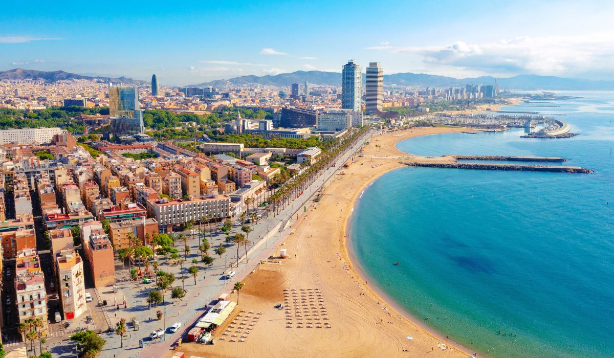Barcelone va interdire les boutiques de produits touristiques de mauvaise qualité