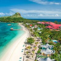 Ce complexe des Caraïbes lance une offre estivale épique avec un crédit aérien gratuit de 1 000 $