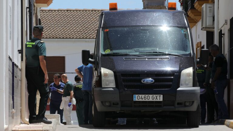 quatre femmes et deux mineurs assassinés