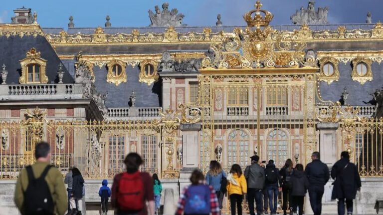 Le château de Versailles évacué à cause d'un incendie