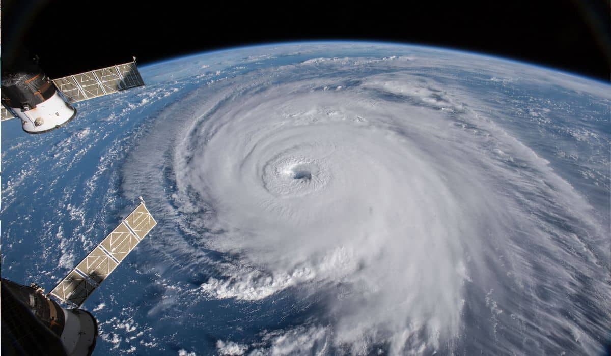 Hurricane Beryl Leaves 7 Dead In Grenada and Heads Towards Jamaica And Cancun