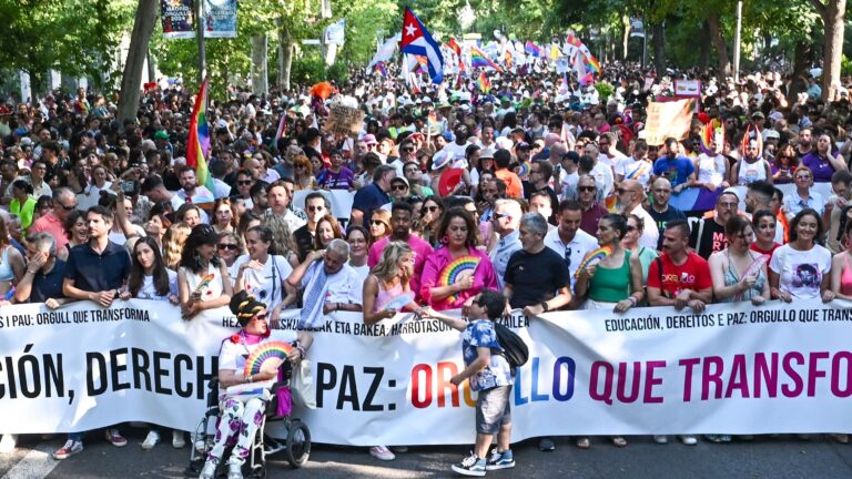 En direct |  La marche de la fierté commence à Madrid