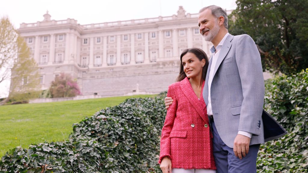 Les rois Felipe et Letizia autour du Palais Royal.