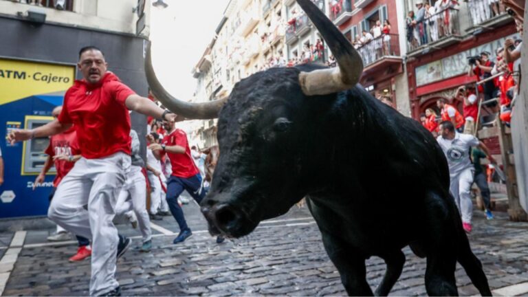 C'est ainsi que nous avons compté la quatrième course des taureaux de San Fermín 2024, avec une « plaie pénétrante »