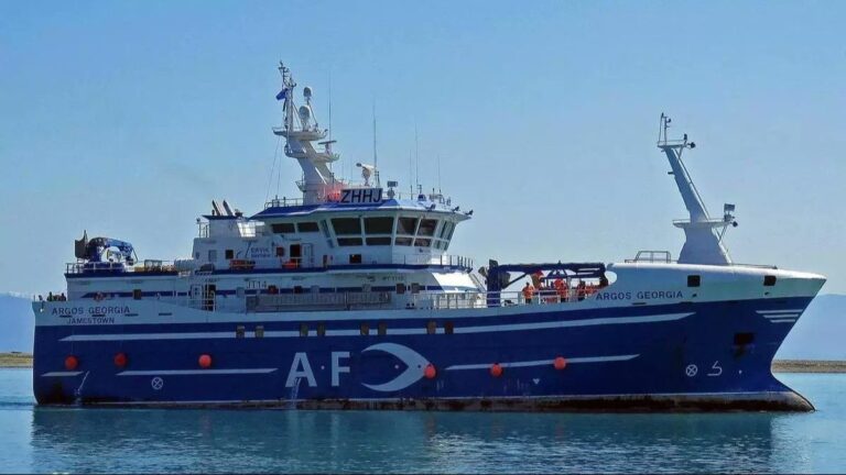 Les survivants de l'Argos Georgia, « sous le choc » après le naufrage