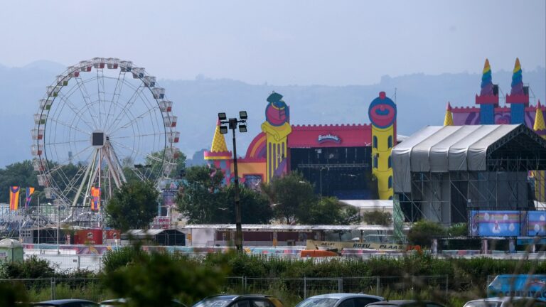 Un jeune homme meurt heurté par une grande roue lors du festival Boombastic dans les Asturies
