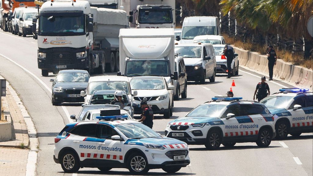 L'opération "Cage" des Mossos pour localiser Puigdemont provoque des embouteillages