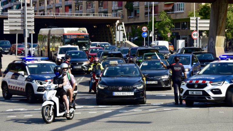 Les deux policiers qui ont collaboré à l'évasion de Puigdemont risquent des amendes et des peines de prison