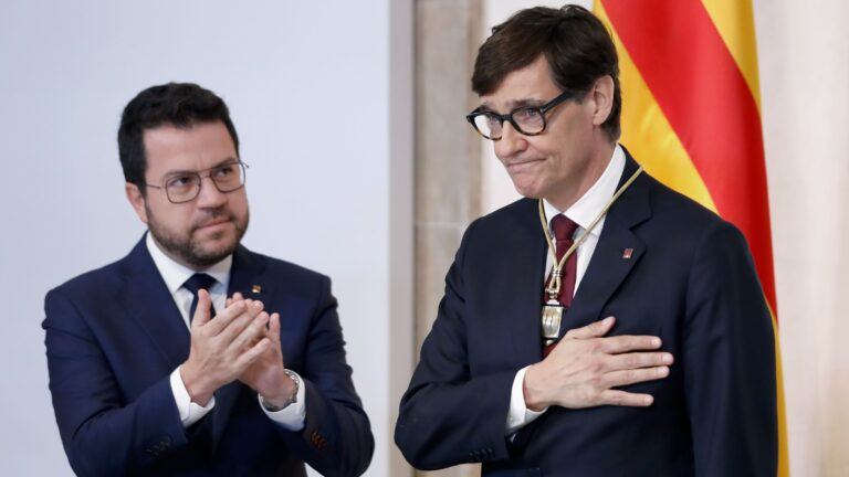 Le socialiste Salvador Illa prend ses fonctions de président