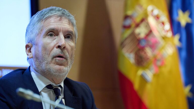 Faites-vous entendre dénonce Fernando Grande-Marlaska pour l'évasion de Carles Puigdemont