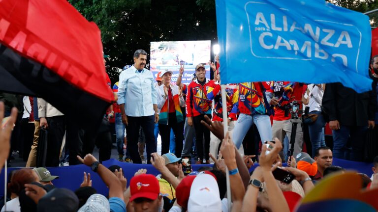 Manifestations au Venezuela pour revendiquer la victoire de Nicolas Maduro