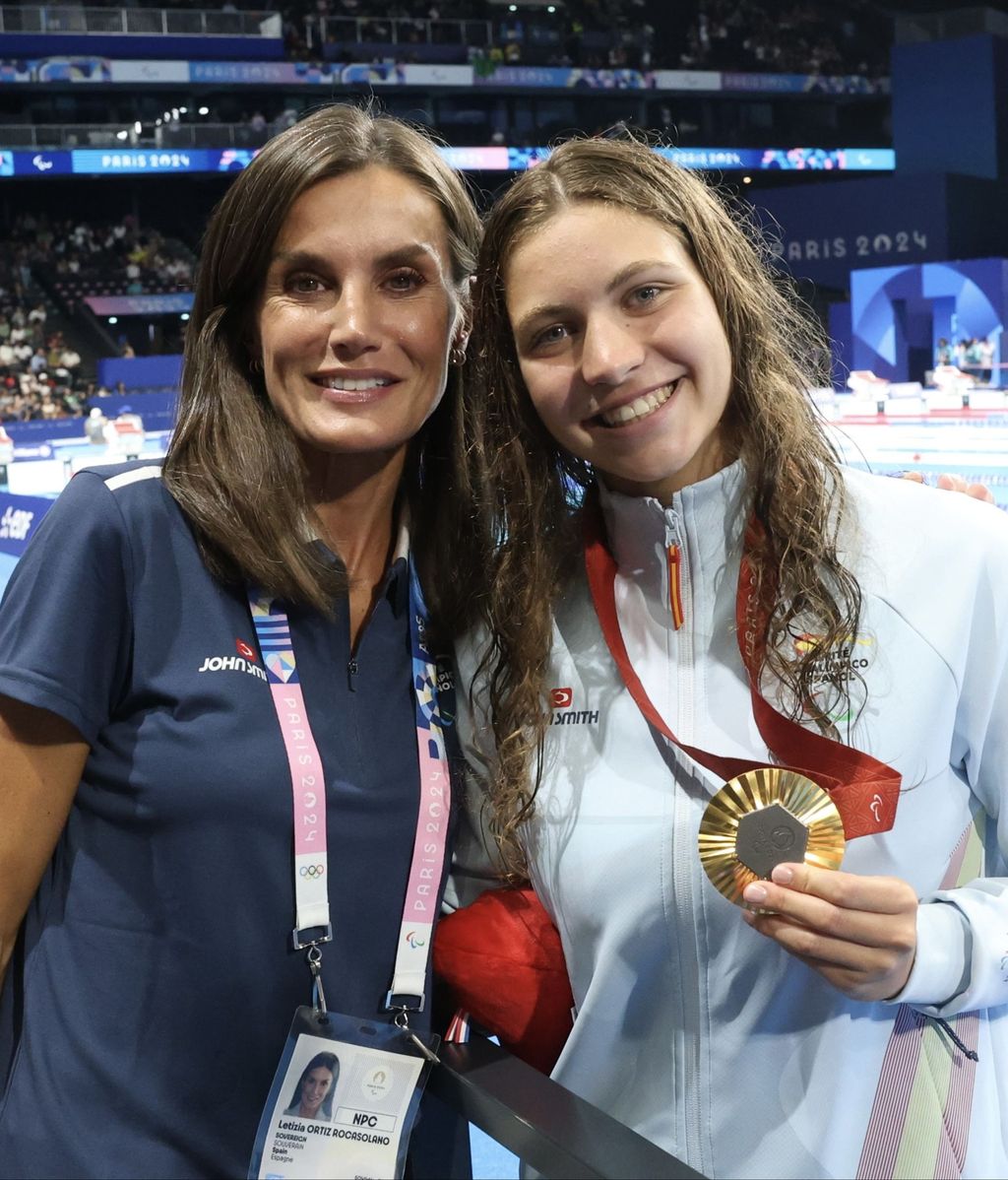 La reine Letizia avec son identification.