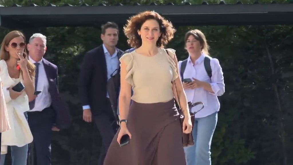 Le sommet du PP commence avec une photo de famille et sans déclarations aux médias