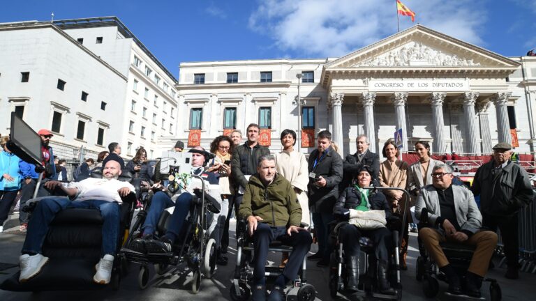 Le PSOE, le PP, Sumar et Junts officialisent l'accord