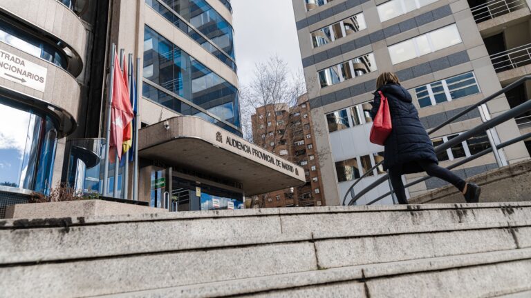 Le tribunal de Madrid reporte sa décision en raison d'une décision du juge Peinado