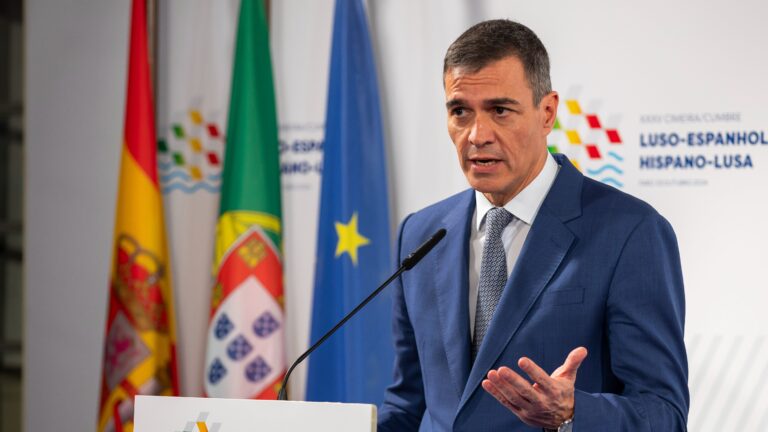 La photographie de Pedro Sánchez avec Víctor de Aldama