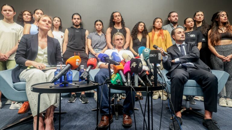 La stagiaire qui l'a dénoncée affirme qu'on lui a proposé 3 000 euros