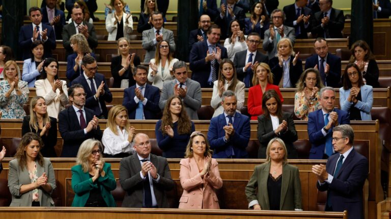 Marimar Blanco reçue avec applaudissements par le PP au Congrès