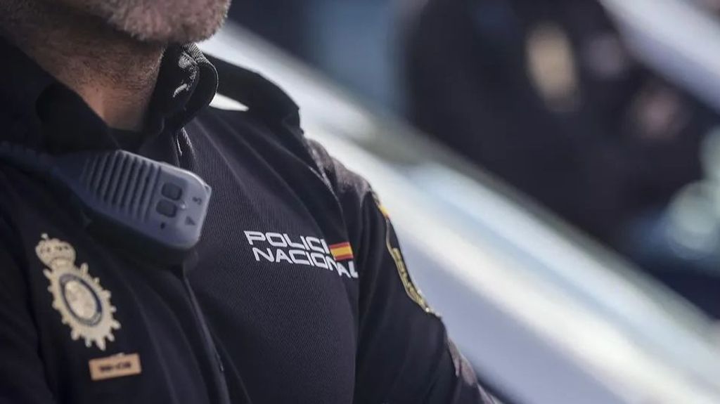 Des agents de la police nationale de Madrid sauvent in extremis une petite fille de trois ans qui ne pouvait plus respirer
