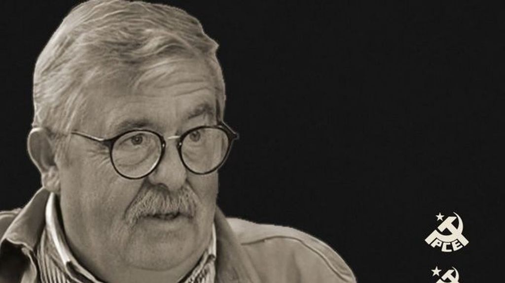 Image d'Antonio Romero avec une photographie d'archive