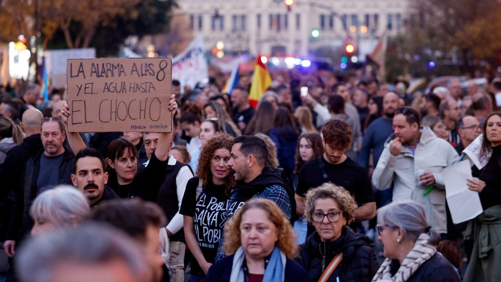Manifestation à Valence pour la gestion politique de DANA