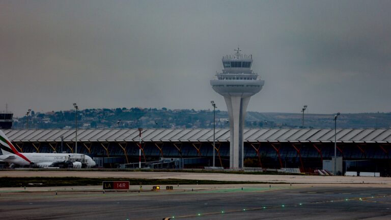 21 vols détournés à l'aéroport de Barajas en raison de l'observation d'un drone