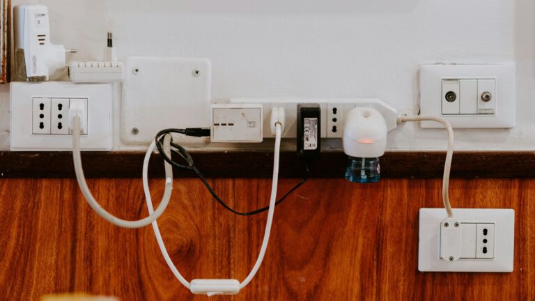 Dites-moi quel type de contrat d'électricité vous avez et je vous dirai pour quoi vous dépensez le plus