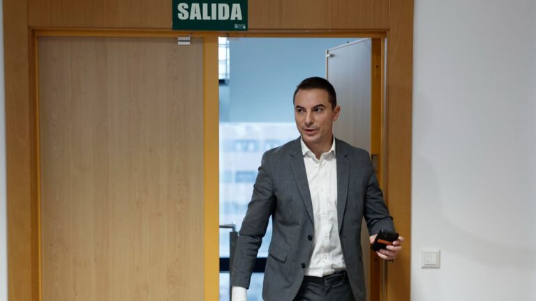 Lobato démissionne de son poste de secrétaire général du PSOE-M