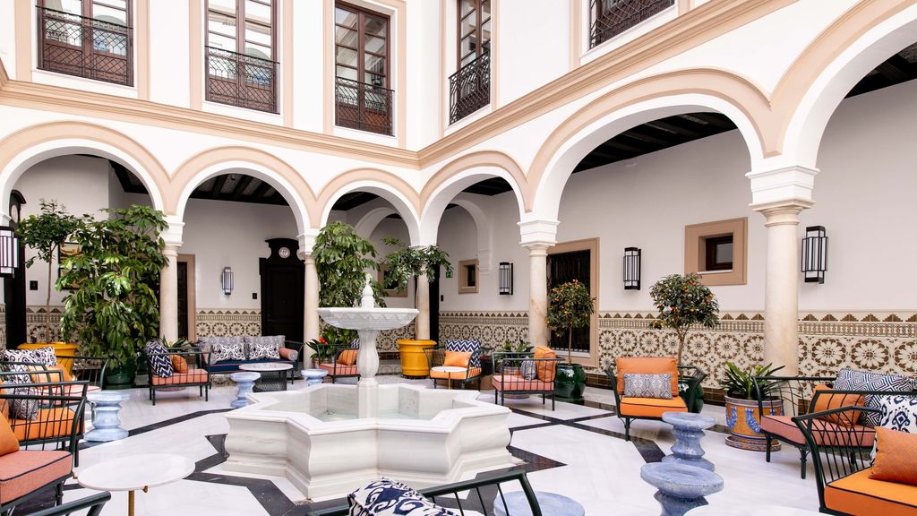 Cour de l'hôtel Casa Palacio Don Ramón à Séville