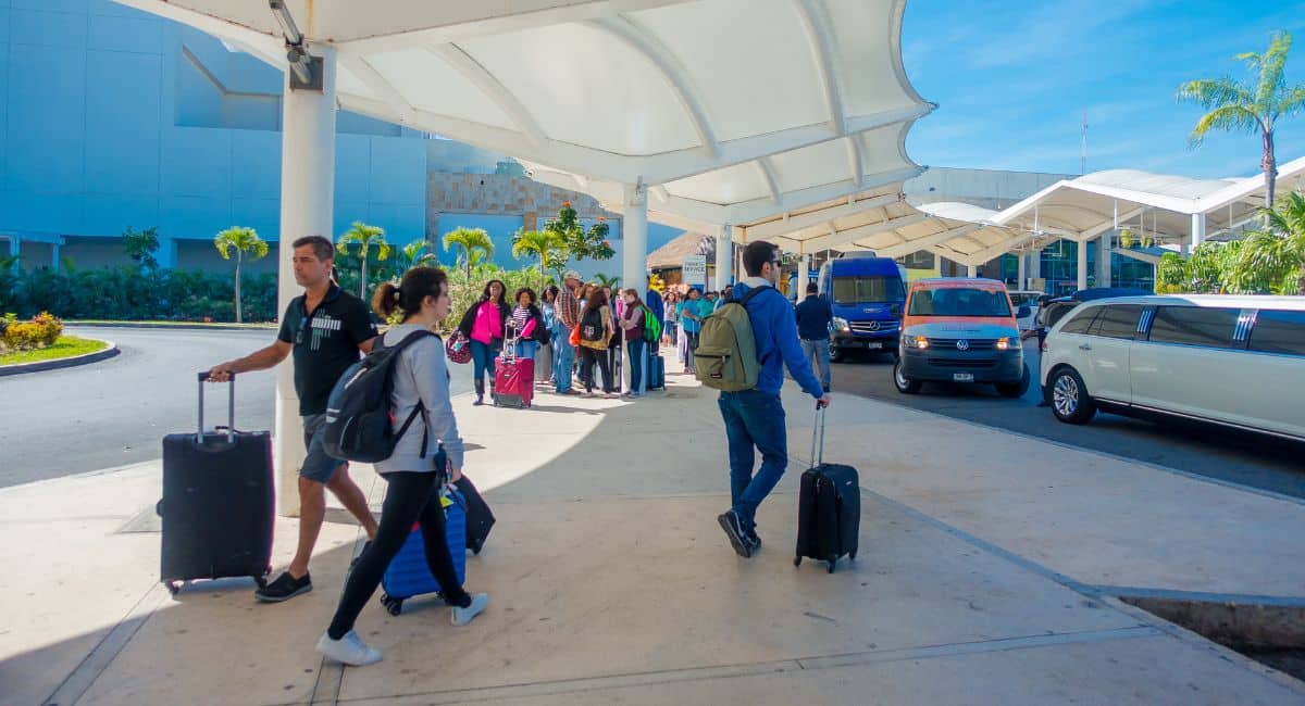 Les chauffeurs Uber de Cancun arrêtent leurs opérations par crainte de la « mafia de la Garde nationale »