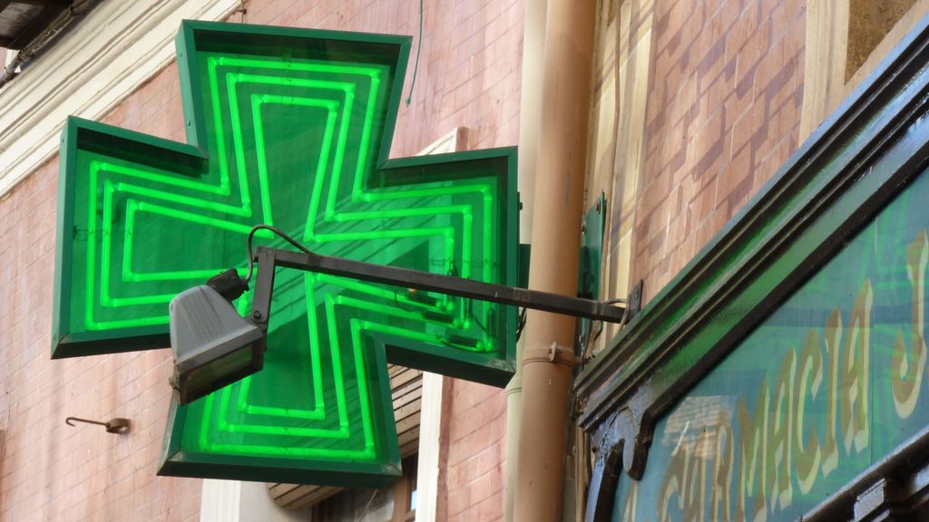 Façade d'une pharmacie.